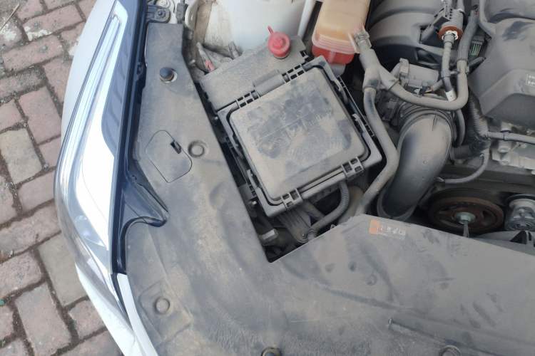 Used Cadillac ATS-L 2017 28T Tech Edition Engine Bay Right
