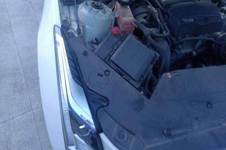 Used Cadillac ATS-L 2017 28T Tech Edition Engine Bay Right