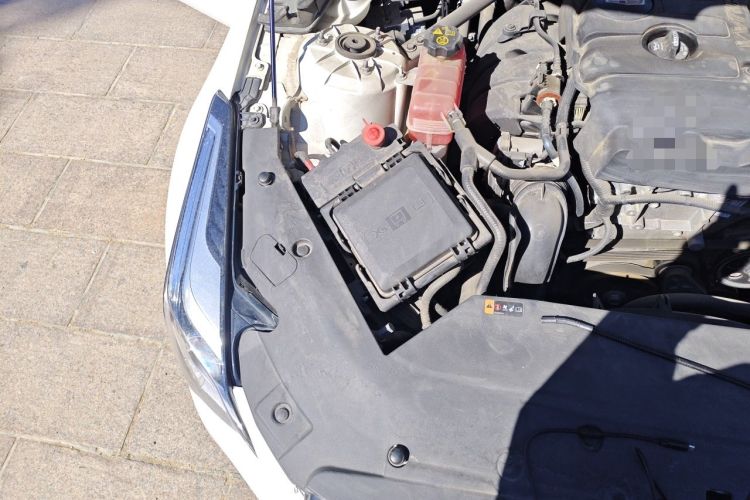 Used Cadillac ATS-L 2017 28T Tech Edition Engine Bay Right