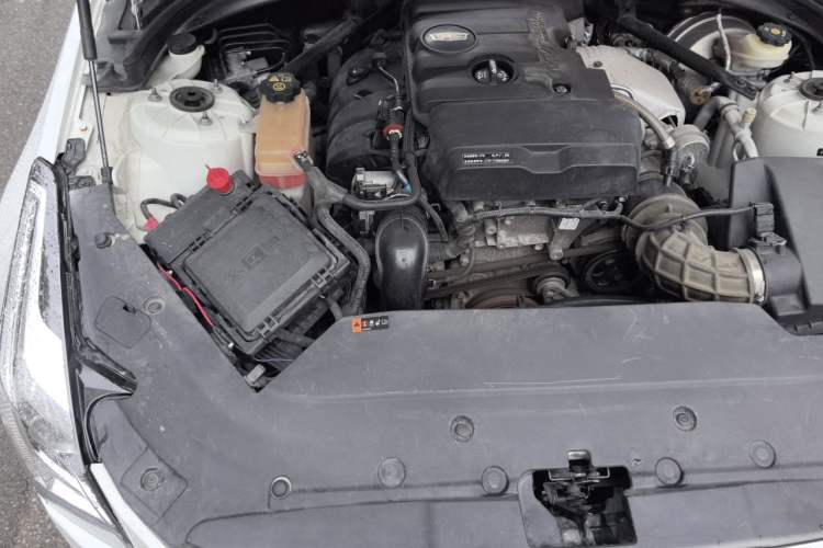 Used Cadillac ATS-L 2017 28T Tech Edition Engine Bay Right