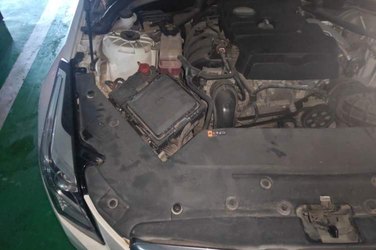 Used Cadillac ATS-L 2017 28T Tech Edition Engine Bay Right