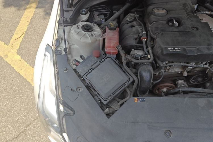 Used Cadillac ATS-L 2017 28T Tech Edition Engine Bay Right