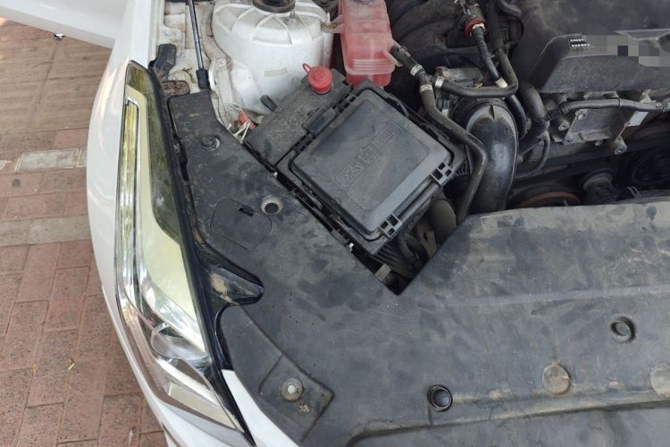 Used Cadillac ATS-L 2017 28T Tech Edition Engine Bay Right