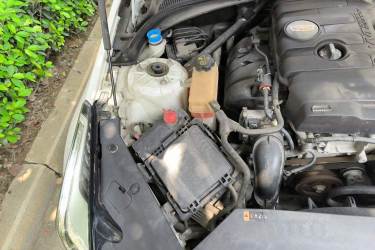 Used Cadillac ATS-L 2017 28T Fashion Edition Engine Bay Right