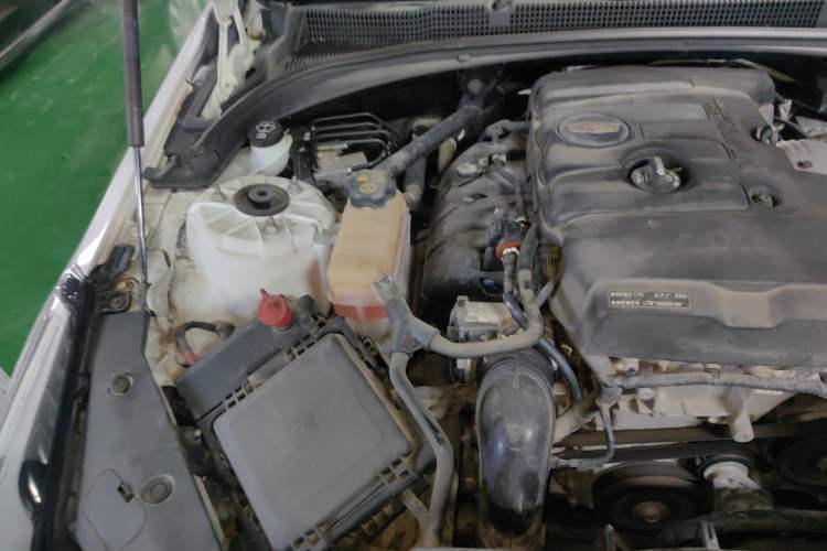 Used Cadillac ATS-L 2017 28T Tech Edition Engine Bay Right