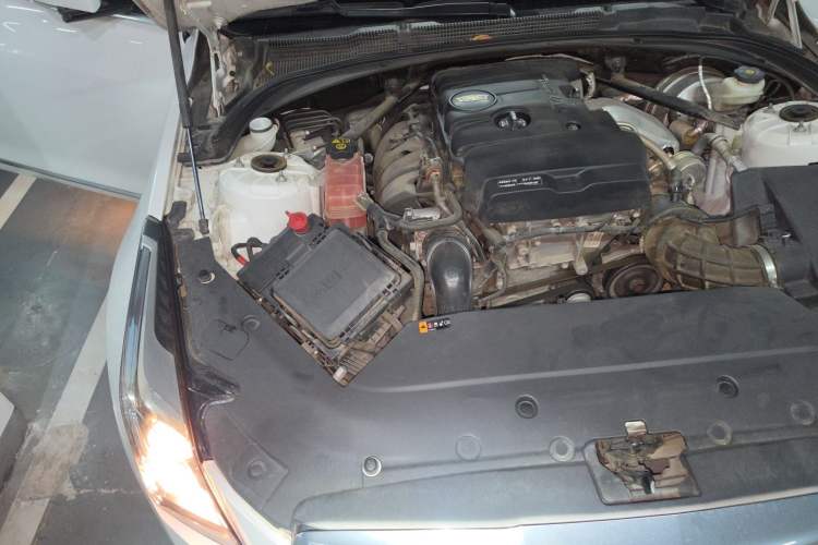 Used Cadillac ATS-L 2017 28T Fashion Edition Engine Bay Right