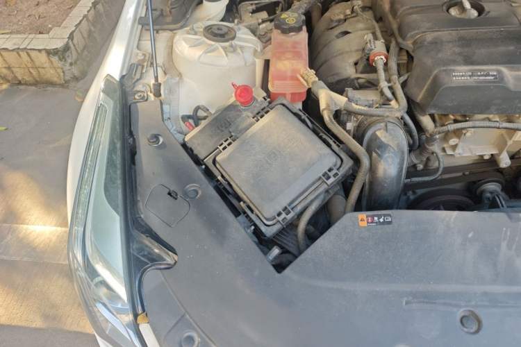 Used Cadillac ATS-L 2017 28T Tech Edition Engine Bay Right