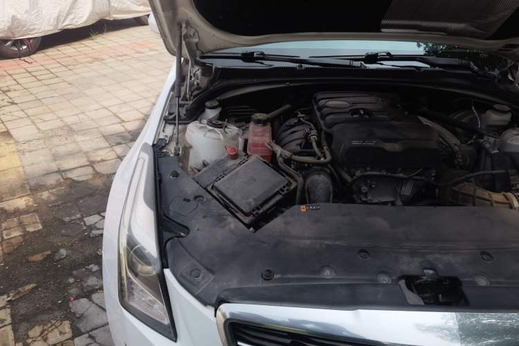 Used Cadillac ATS-L 2017 28T Tech Edition Engine Bay Right