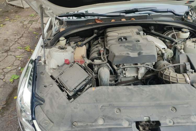 Used Cadillac ATS-L 2017 28T Tech Edition Engine Bay Right