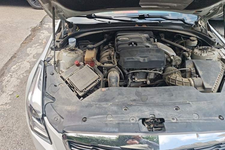 Used Cadillac ATS-L 2017 28T Tech Edition Engine Bay Right