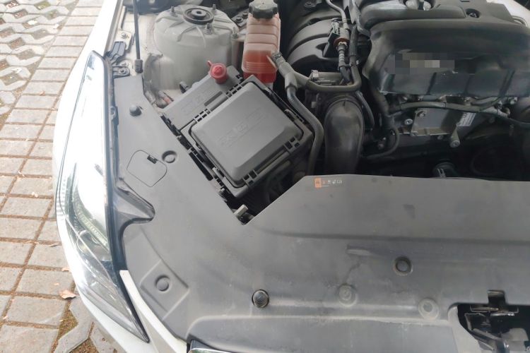 Used Cadillac ATS-L 2017 28T Tech Edition Engine Bay Right