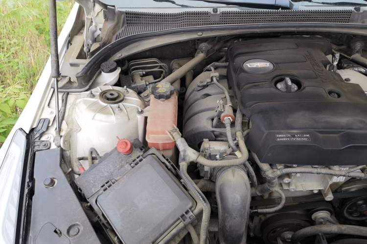 Used Cadillac ATS-L 2017 28T Tech Edition Engine Bay Right
