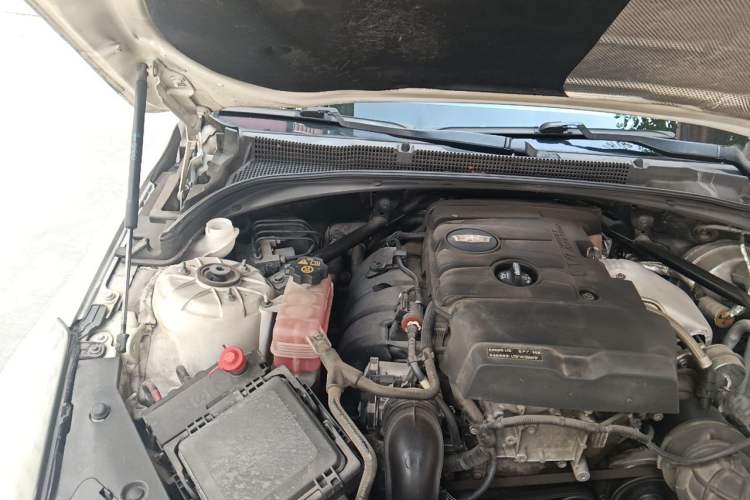 Used Cadillac ATS-L 2017 28T Tech Edition Engine Bay Right