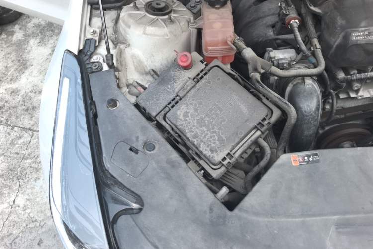 Used Cadillac ATS-L 2017 28T Tech Edition Engine Bay Right