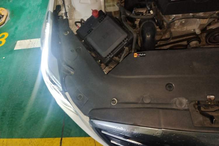 Used Cadillac ATS-L 2017 28T Tech Edition Engine Bay Right