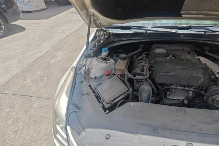 Used Cadillac ATS-L 2017 28T Tech Edition Engine Bay Right