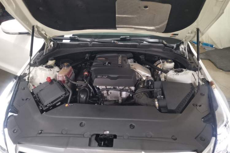 Used Cadillac ATS-L 2017 28T Tech Edition Engine Bay