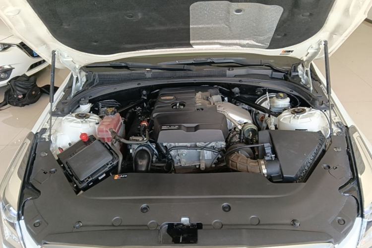 Used Cadillac ATS-L 2017 28T Tech Edition Engine Bay