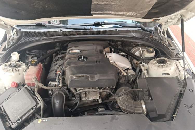 Used Cadillac ATS-L 2017 28T Tech Edition Engine Bay