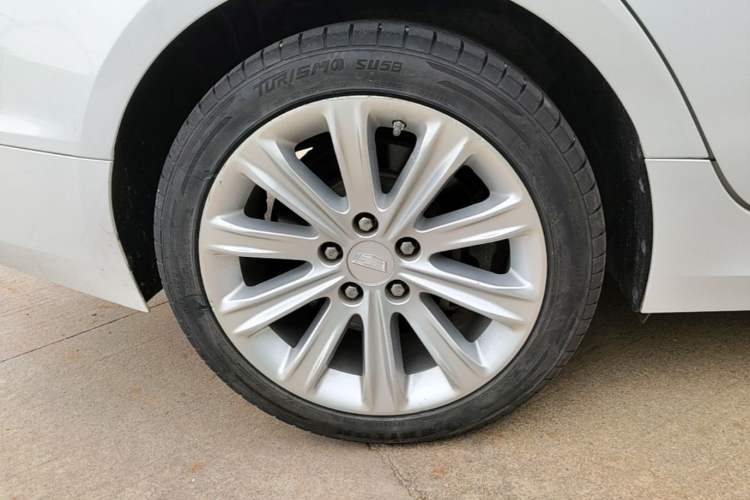 Used Cadillac ATS-L 2017 28T Fashion Edition Exterior 2