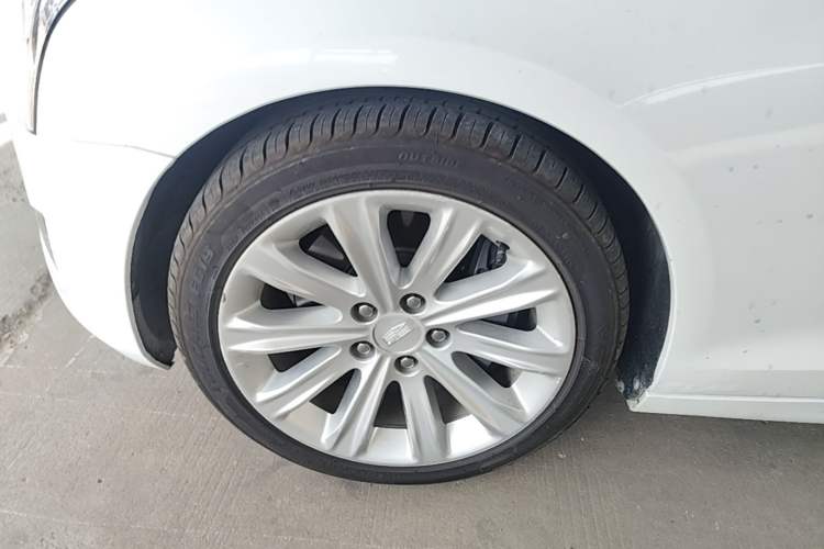Used Cadillac ATS-L 2017 28T Tech Edition Exterior 4