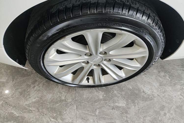 Used Cadillac ATS-L 2017 28T Tech Edition Exterior 5