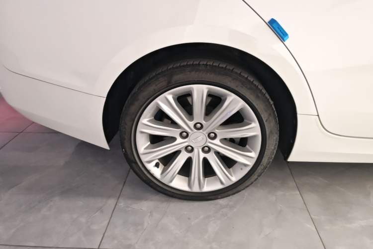 Used Cadillac ATS-L 2017 28T Tech Edition Exterior 5