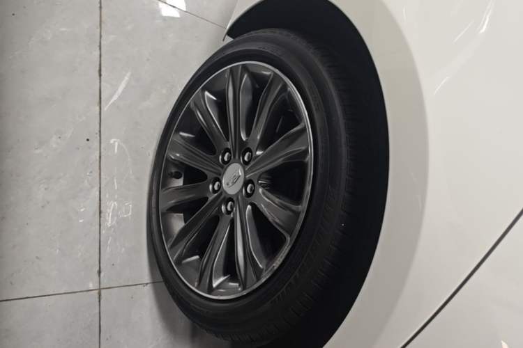 Used Cadillac ATS-L 2017 28T Tech Edition Exterior 5
