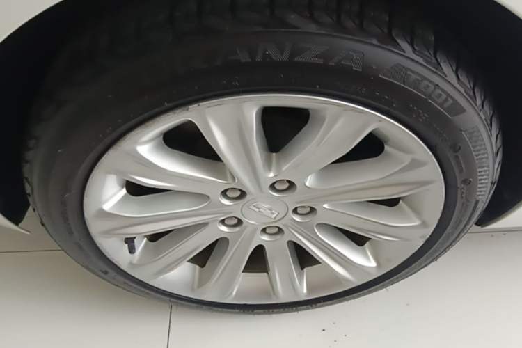 Used Cadillac ATS-L 2017 28T Tech Edition Exterior 5