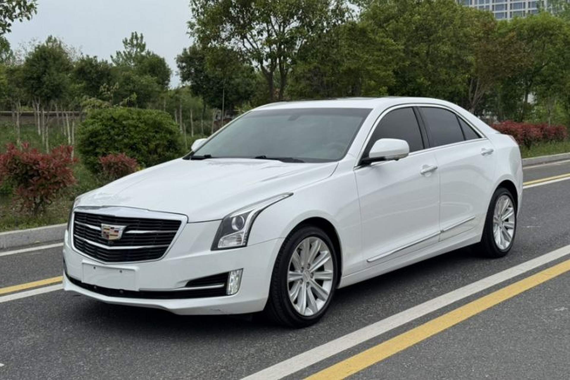 Used Cadillac ATS-L 2017 28T Fashion Edition Front Left 45 Deg
