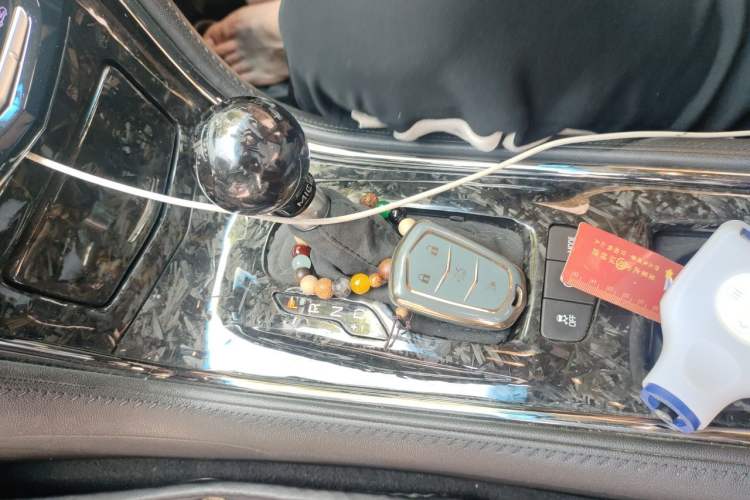 Used Cadillac ATS-L 2017 28T Tech Edition Gear Lever