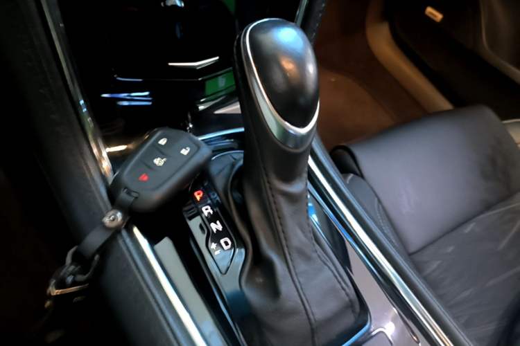 Used Cadillac ATS-L 2017 28T Tech Edition Gear Lever