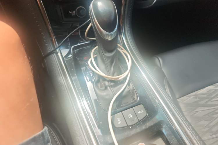 Used Cadillac ATS-L 2017 28T Tech Edition Gear Lever