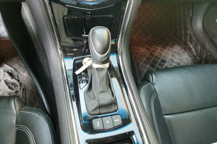 Used Cadillac ATS-L 2017 28T Fashion Edition Gear Lever