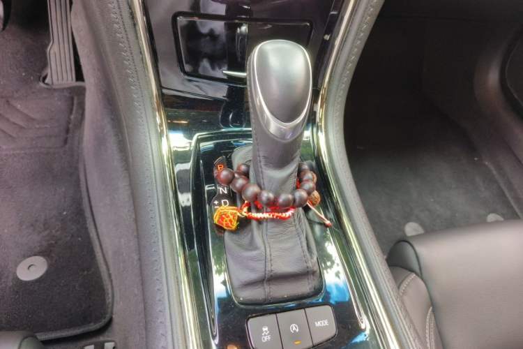 Used Cadillac ATS-L 2017 28T Tech Edition Gear Lever