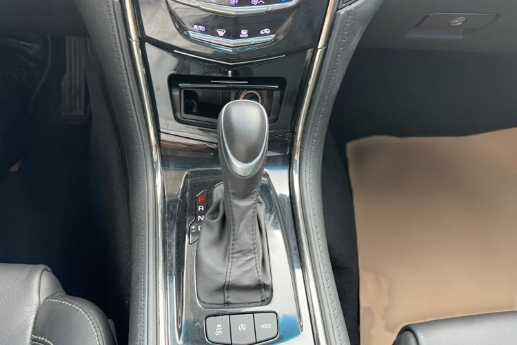 Used Cadillac ATS-L 2017 28T Fashion Edition Gear Lever