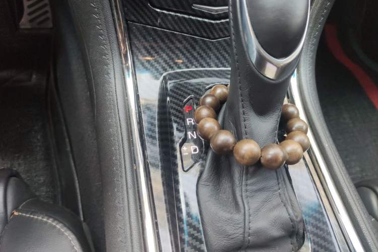Used Cadillac ATS-L 2017 28T Fashion Edition Gear Lever