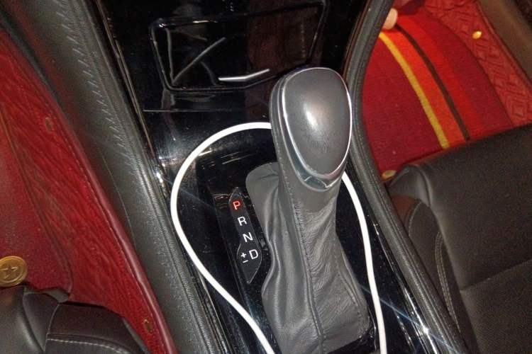 Used Cadillac ATS-L 2017 28T Fashion Edition Gear Lever