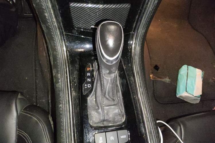 Used Cadillac ATS-L 2017 28T Fashion Edition Gear Lever