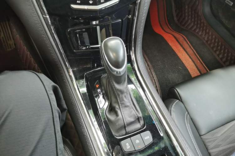 Used Cadillac ATS-L 2017 28T Tech Edition Gear Lever
