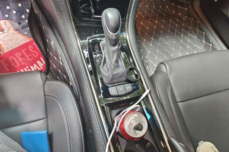 Used Cadillac ATS-L 2017 28T Fashion Edition Gear Lever
