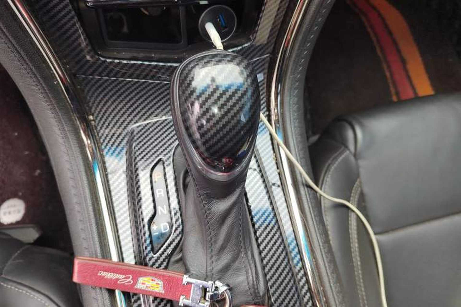 Used Cadillac ATS-L 2017 28T Fashion Edition Gear Lever