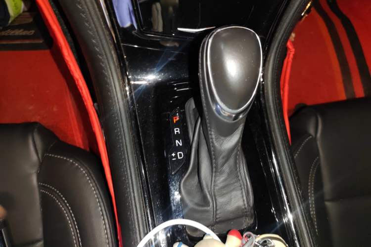 Used Cadillac ATS-L 2017 28T Fashion Edition Gear Lever