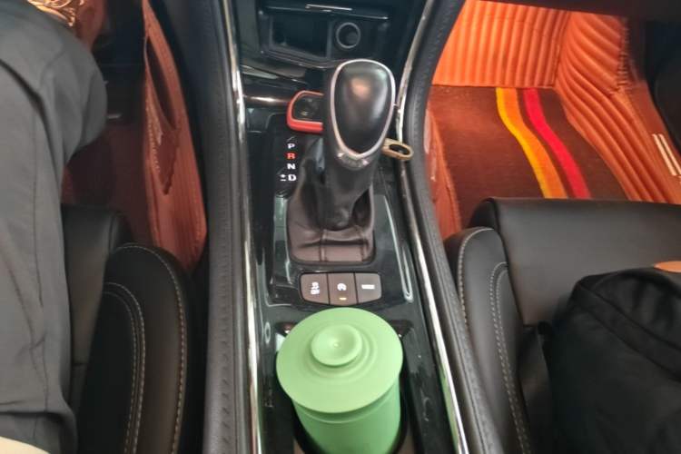 Used Cadillac ATS-L 2017 28T Tech Edition Gear Lever