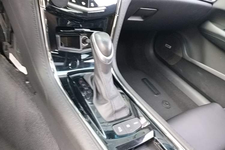 Used Cadillac ATS-L 2017 28T Tech Edition Gear Lever