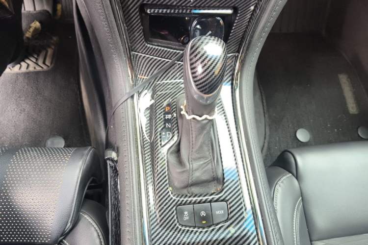 Used Cadillac ATS-L 2017 28T Tech Edition Gear Lever