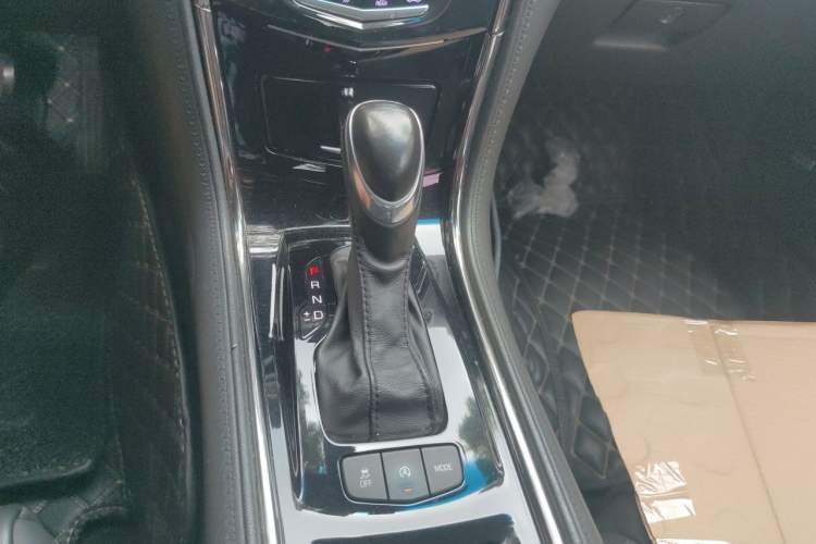 Used Cadillac ATS-L 2017 28T Fashion Edition Gear Lever