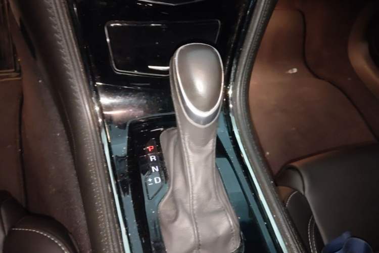 Used Cadillac ATS-L 2017 28T Tech Edition Gear Lever