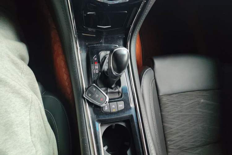 Used Cadillac ATS-L 2017 28T Tech Edition Gear Lever