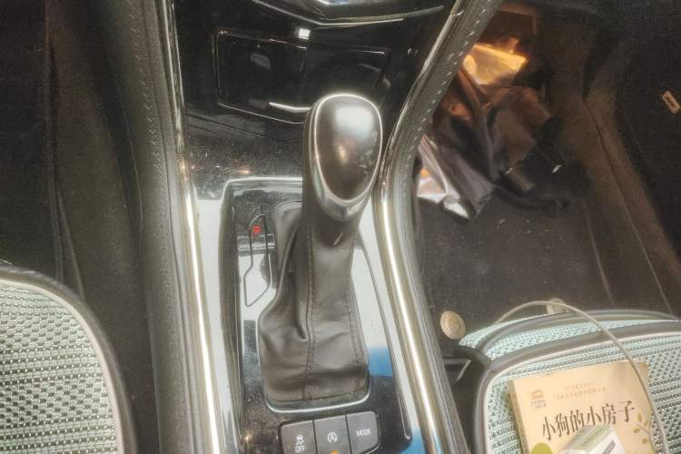Used Cadillac ATS-L 2017 28T Fashion Edition Gear Lever